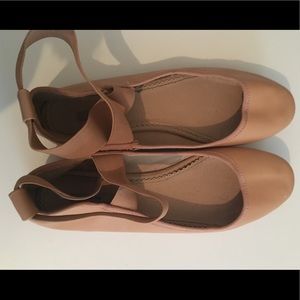 Urban Outfitters Ballet Flats